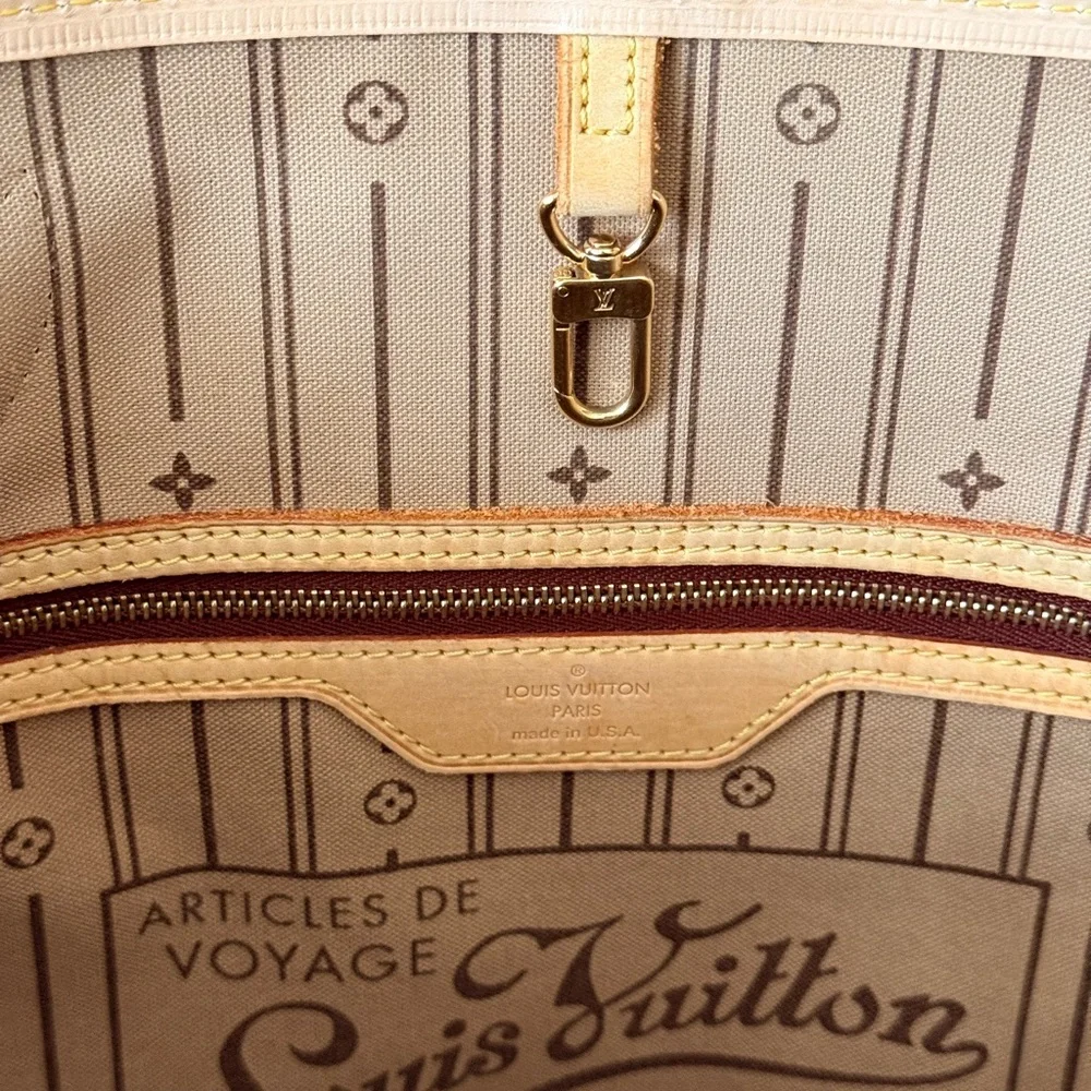 Louis Vuitton Monogram Neverfull MM Tote Bag with Brand New Leather and COA